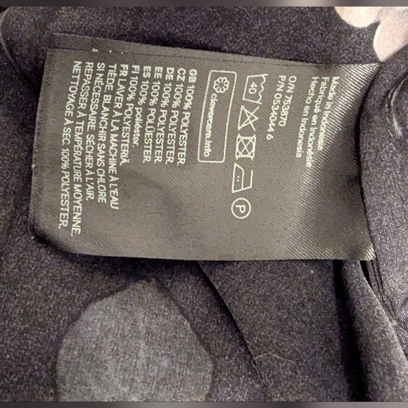 Floral Blouse, Black, Size 4 - Picture 4 of 4